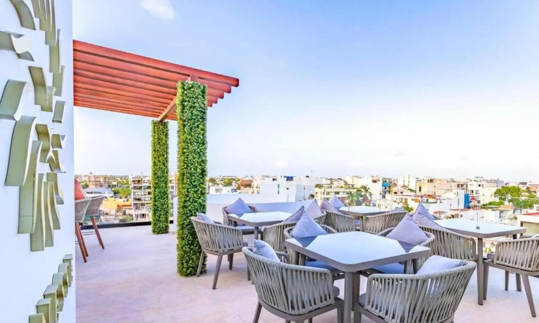 Radiant Rooftop Pool At Menesse 38Th Perfect Location Playa del Carmen 0*,