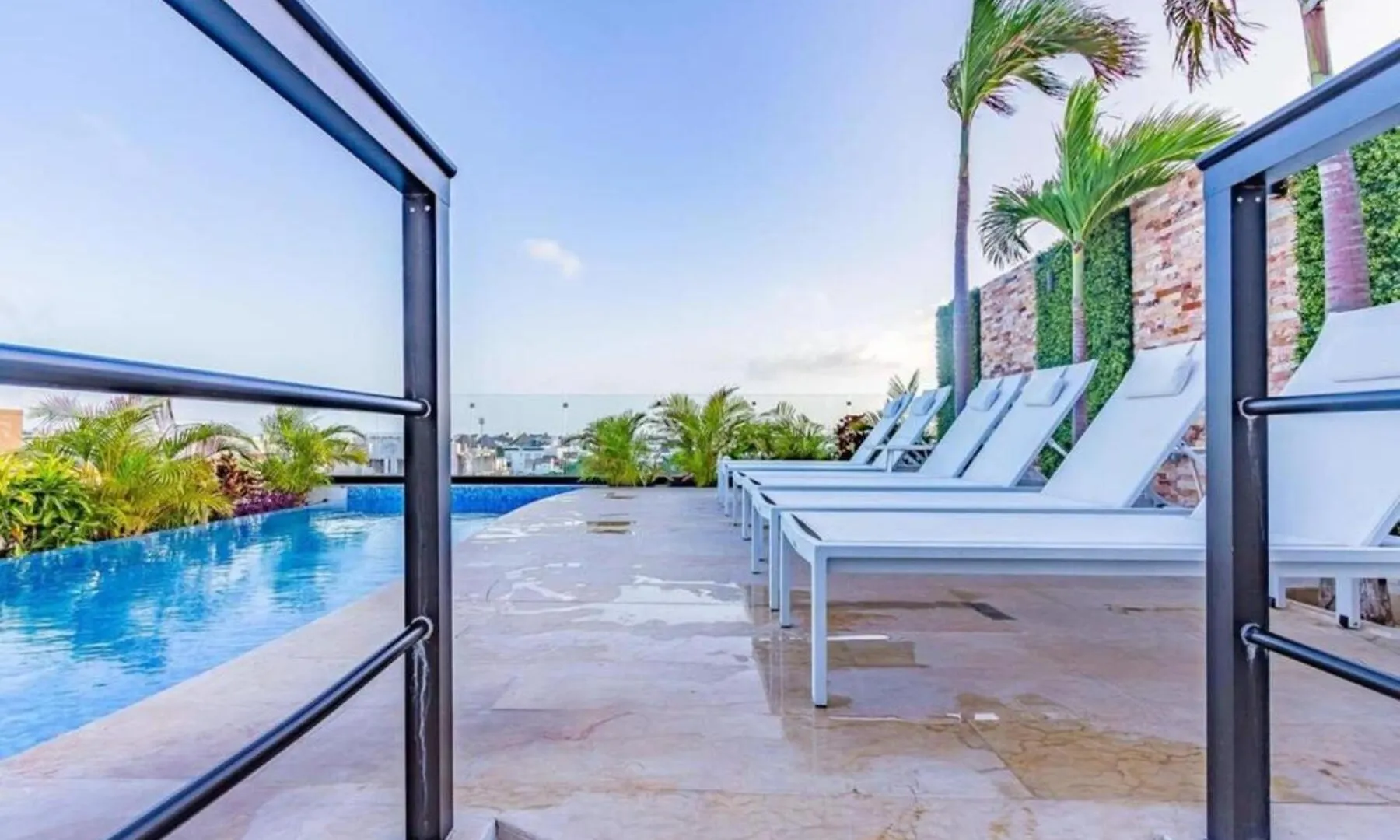 Holiday home Radiant Rooftop Pool At Menesse 38Th Perfect Location Playa del Carmen