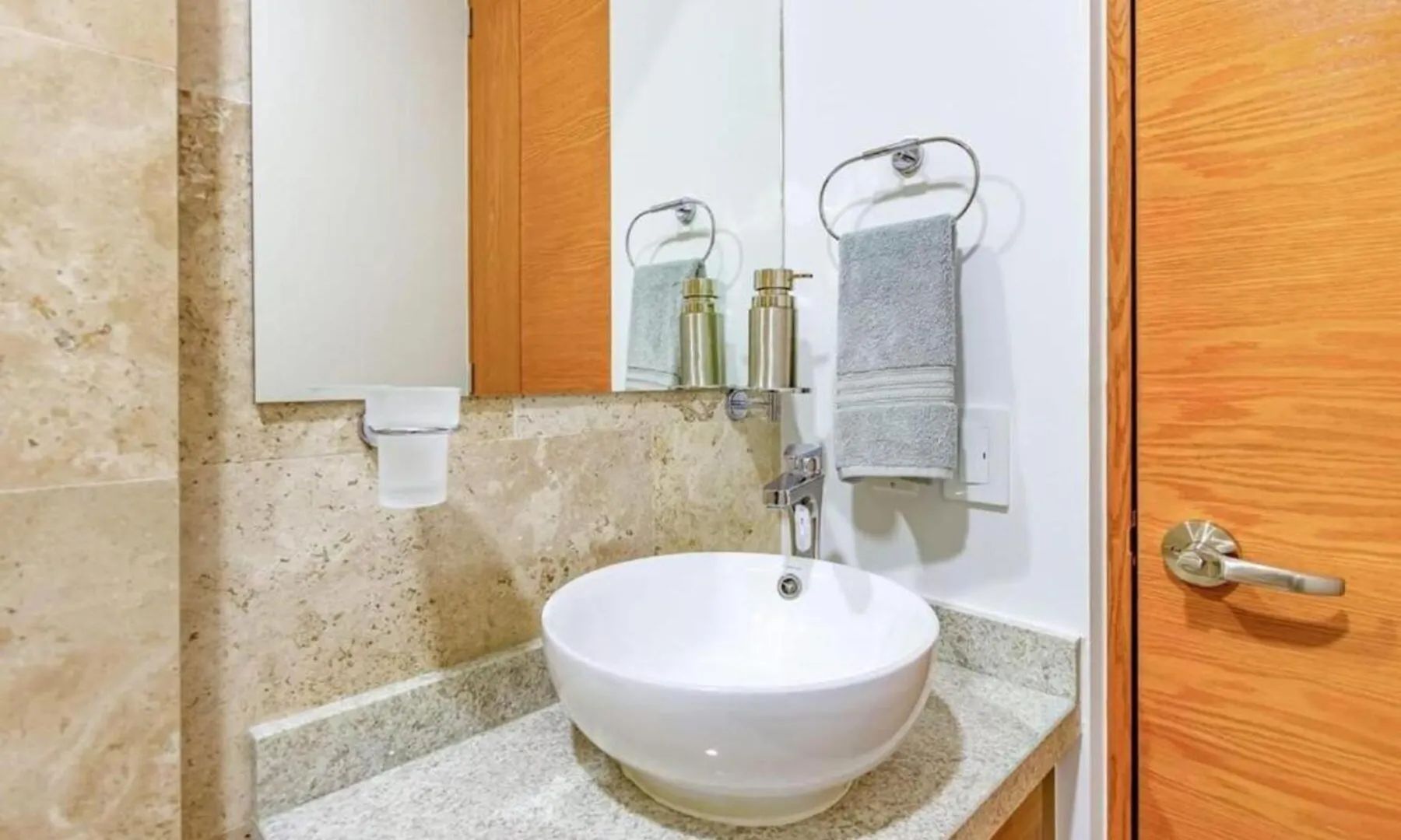 Radiant Rooftop Pool At Menesse 38Th Perfect Location Playa del Carmen 0*,